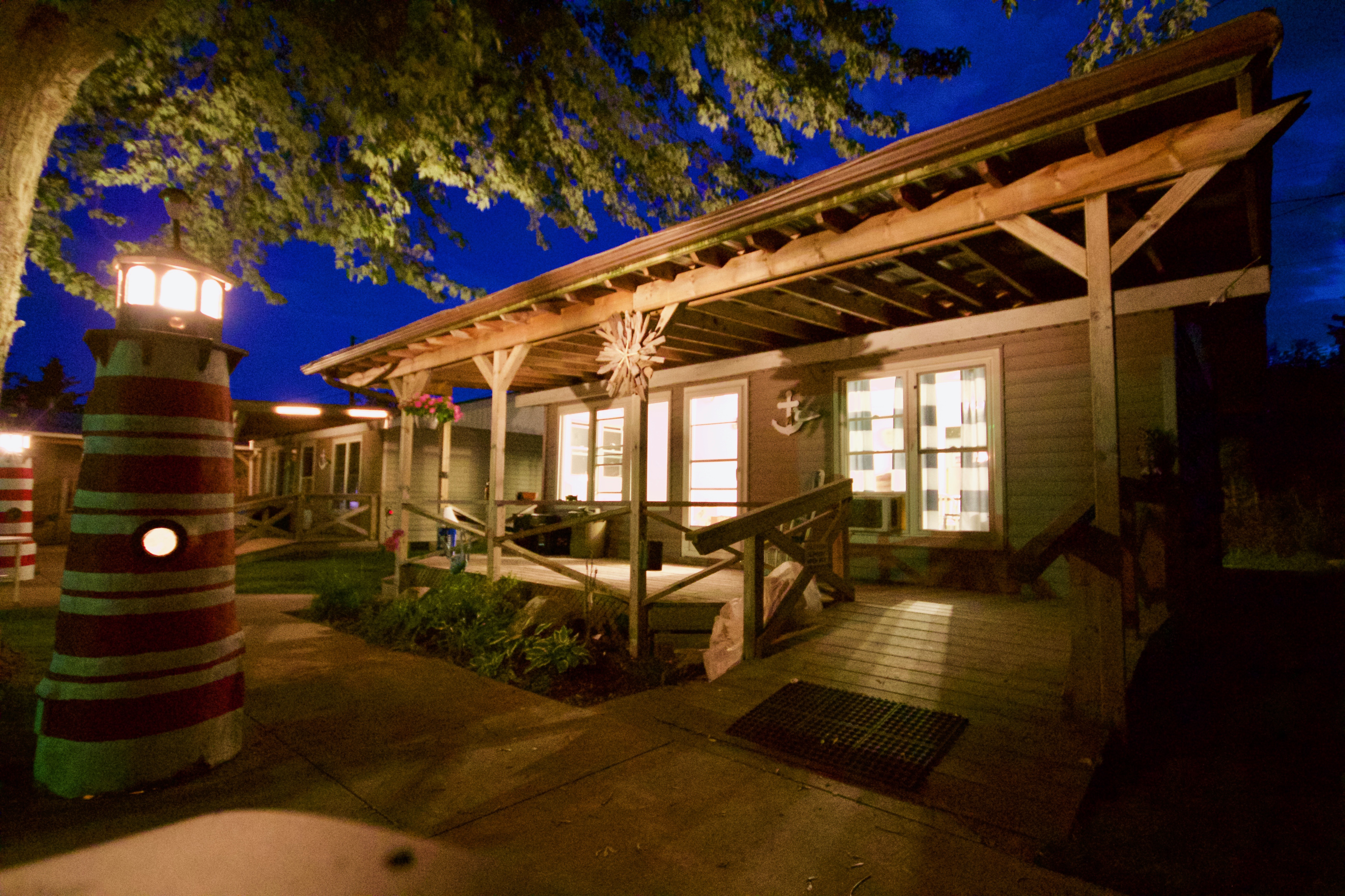 Maple Court Cottages